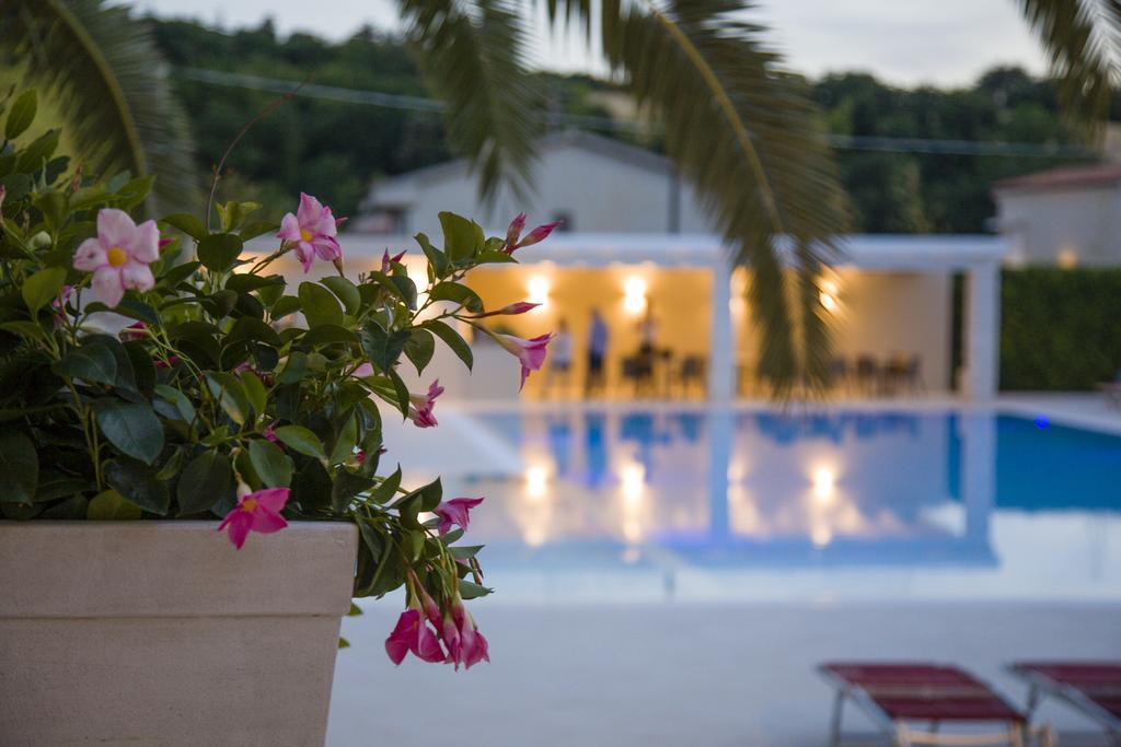 Hotel Giardino Suites&Spa Нумана Екстериор снимка