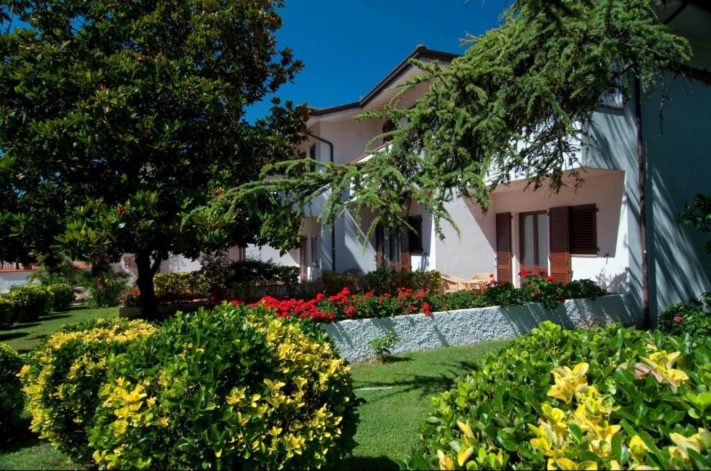 Hotel Giardino Suites&Spa Нумана Екстериор снимка