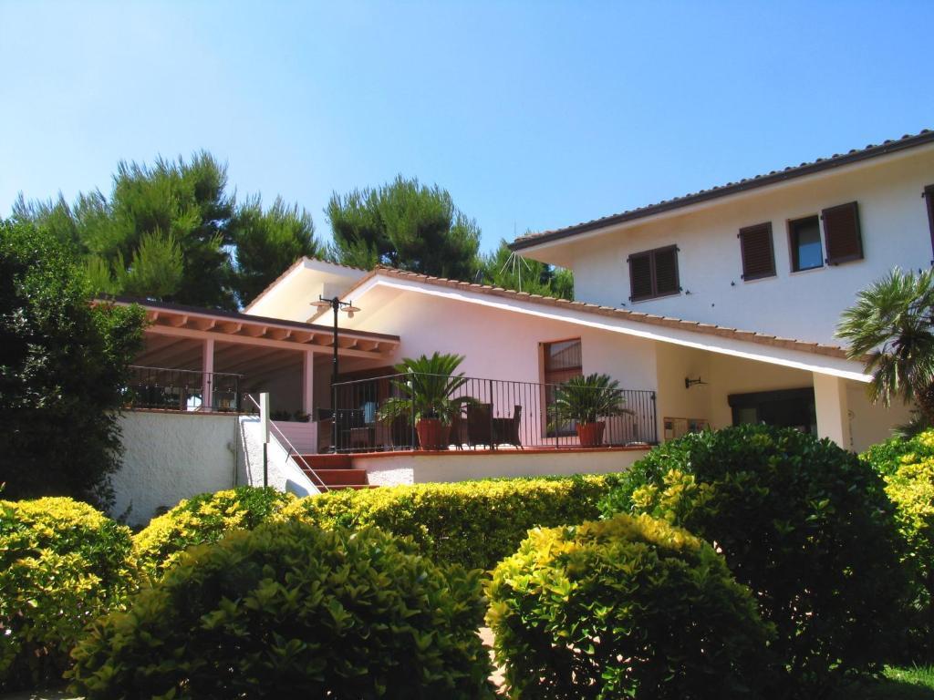 Hotel Giardino Suites&Spa Нумана Екстериор снимка