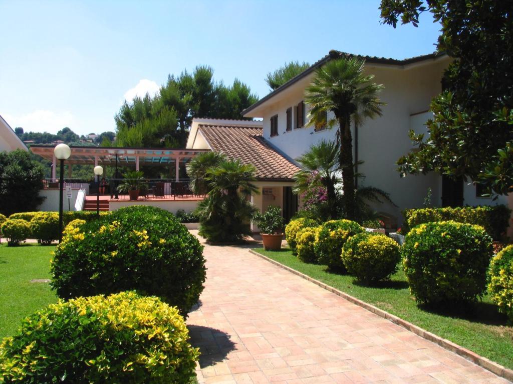Hotel Giardino Suites&Spa Нумана Екстериор снимка